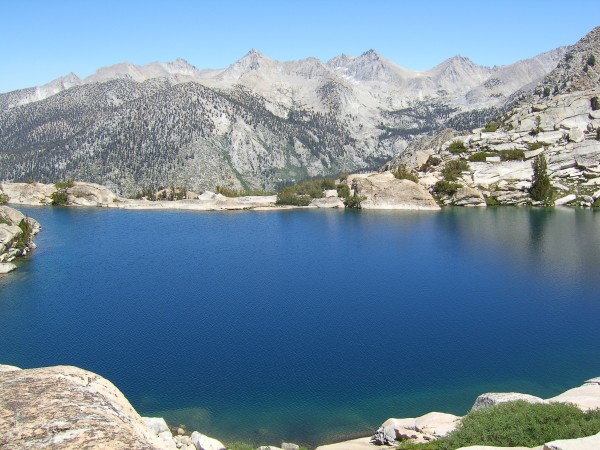 middle eastern lake