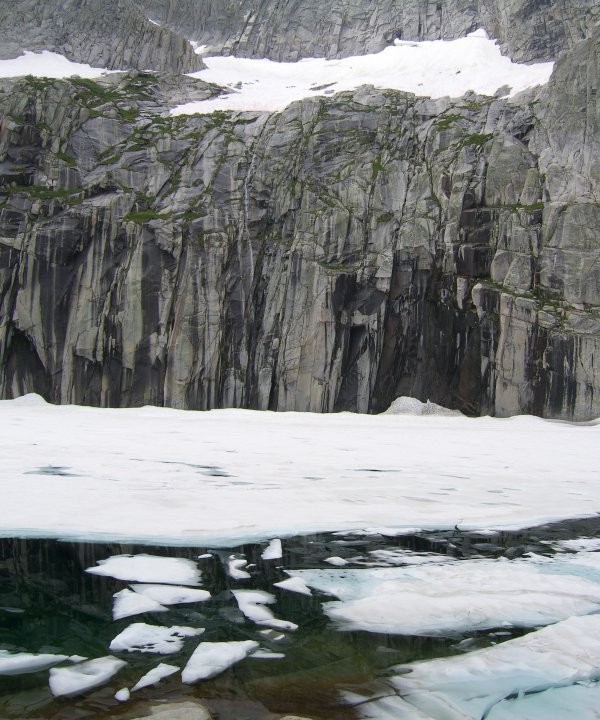 Precipice Lake