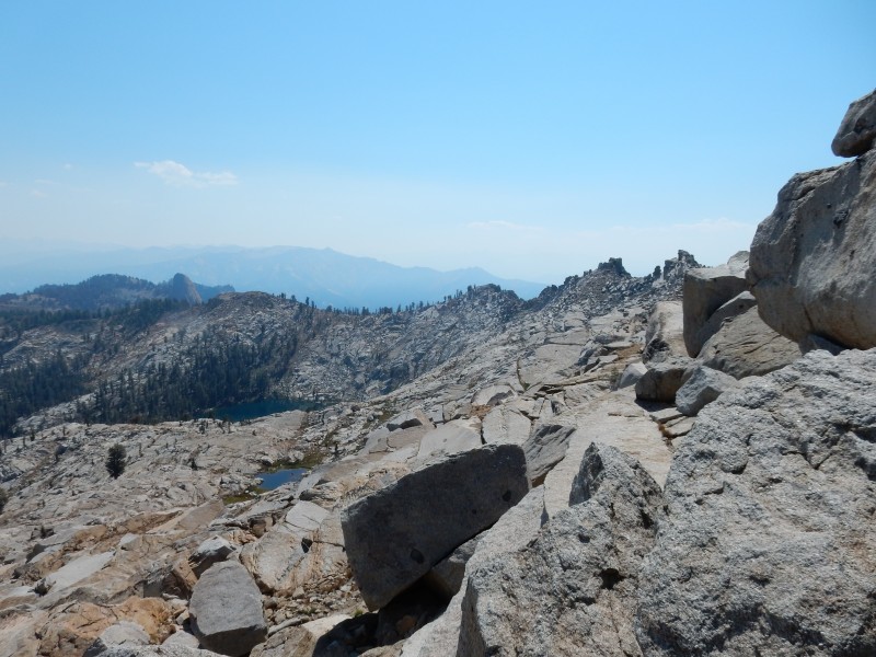 Geraldine Lake, Obilisk